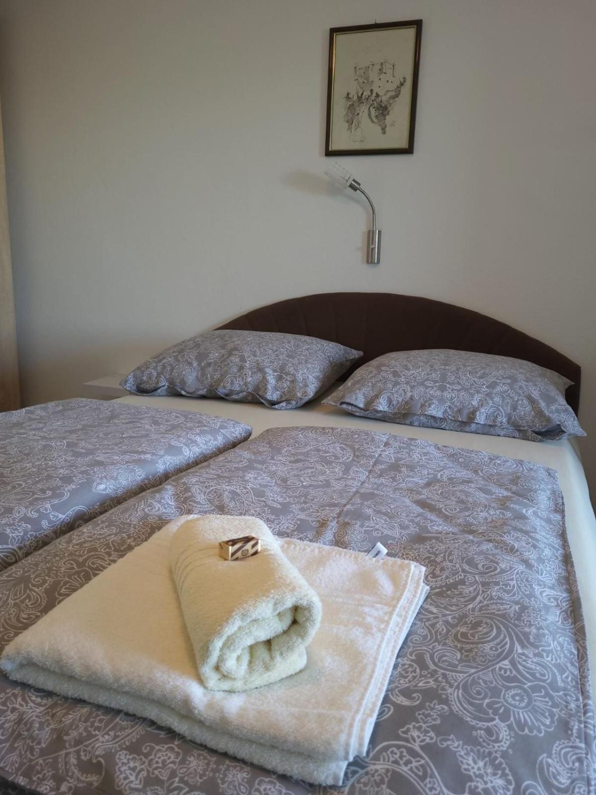 Apartmani Silvana&Vera Senj  Eksteriør bilde